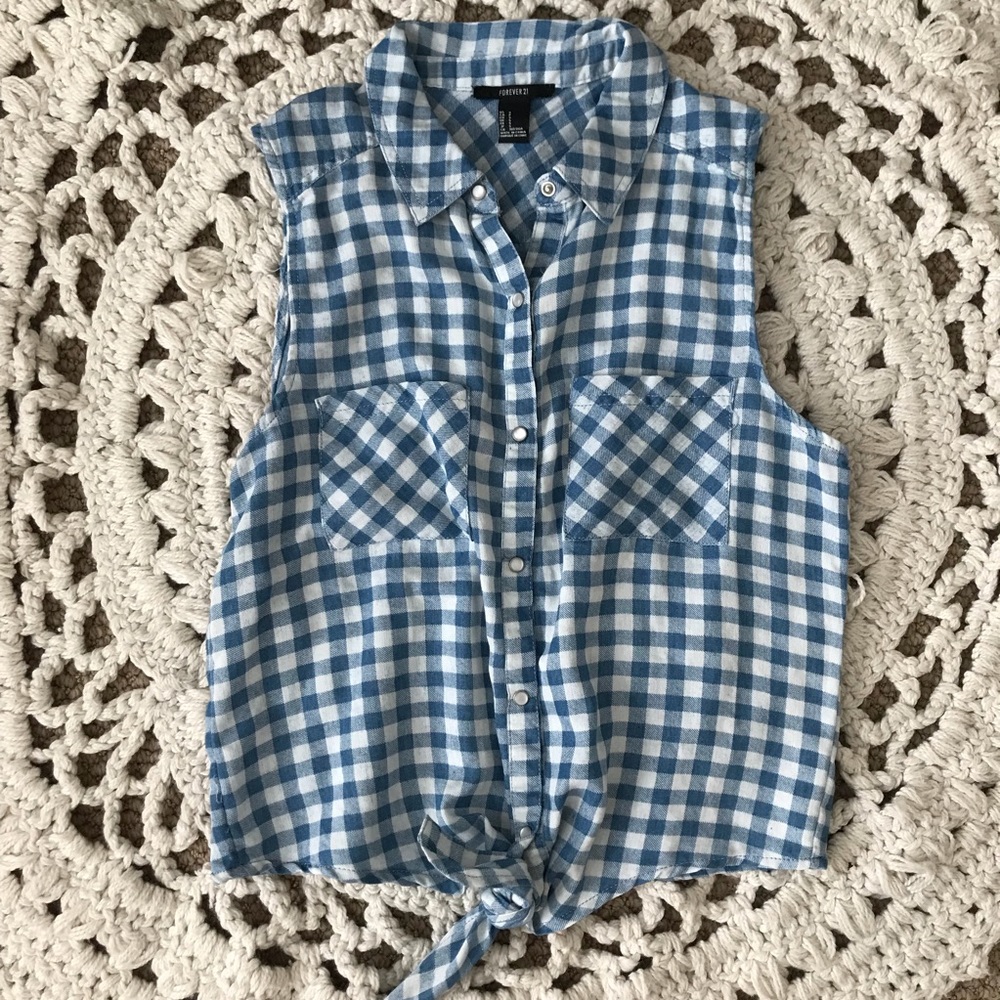 Forever 21 sleeveless shirt